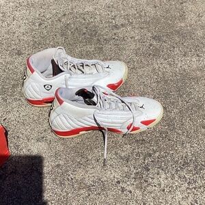Air Jordan 14 Retro Candy Cane size 13